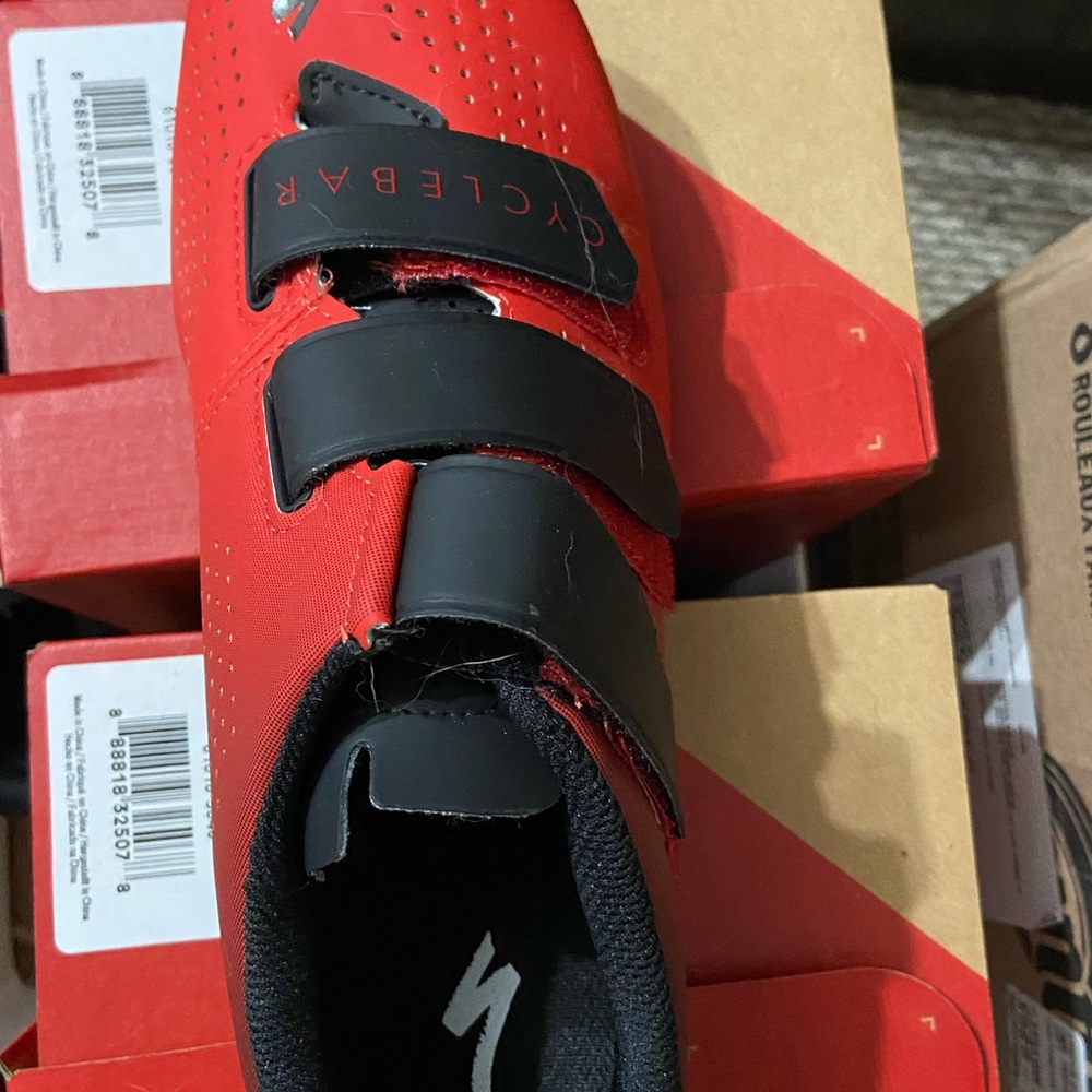 Cycling/spin class shoes out of box NEW - Picture 2 of 2